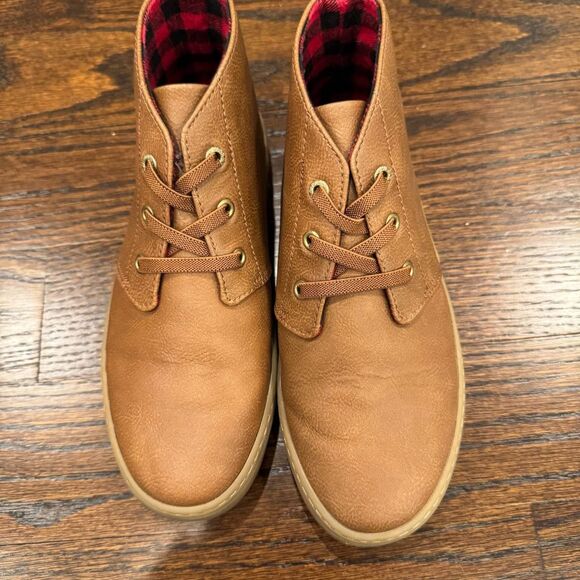 Old Navy Chukka boots boys size 4 - Picture 1 of 6